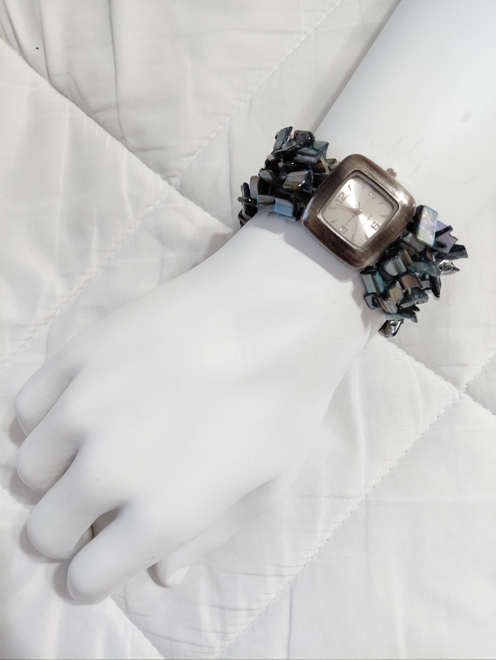 Silver Quartz Shell Watch Stretch